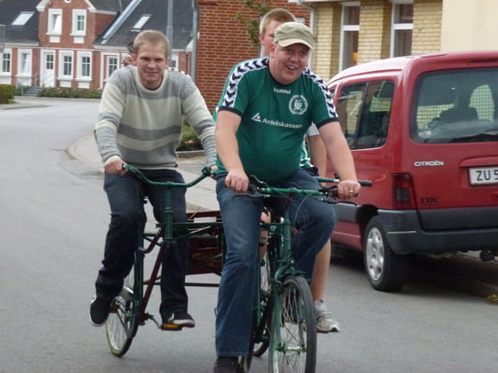 Søren, Emil og Peter på specialcyklen